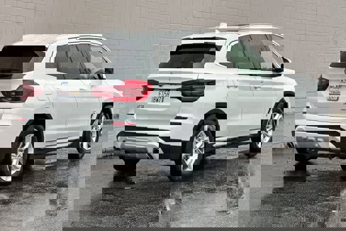 Certified 2021 BMW X3 xDrive30e w/ Convenience Package image 2