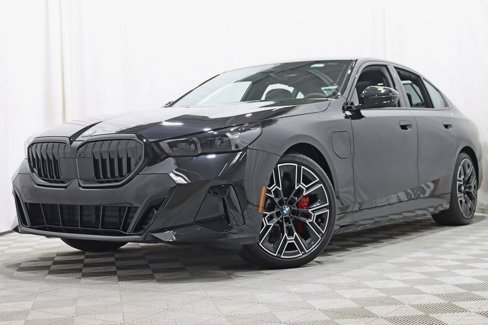 Used 2026 BMW 550e xDrive w/ Executive Package image 7