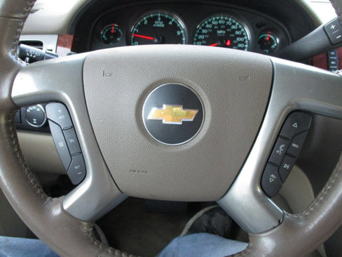 Used 2011 Chevrolet Suburban LTZ image 20