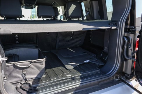 New 2025 Land Rover Defender 110 S image 24