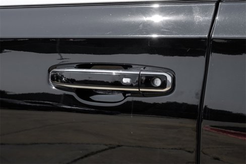 Used 2022 GMC Yukon XL SLT w/ SLT Luxury Package image 43