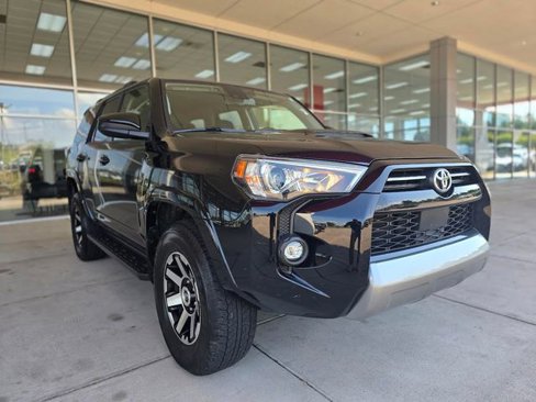 Used 2024 Toyota 4Runner TRD Off-Road image 3