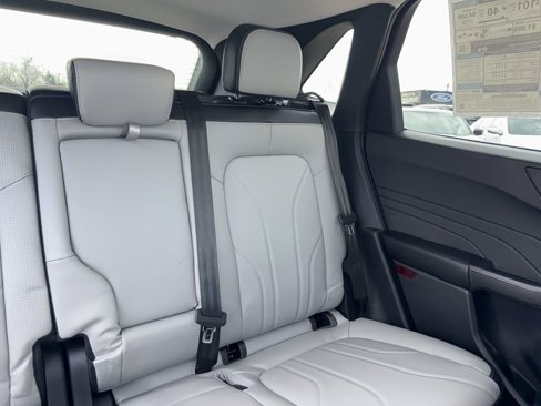 New 2025 Ford Escape SE w/ PHEV Premium Package image 13