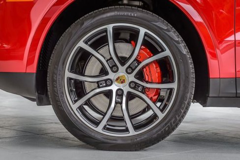 Used 2021 Porsche Cayenne image 13