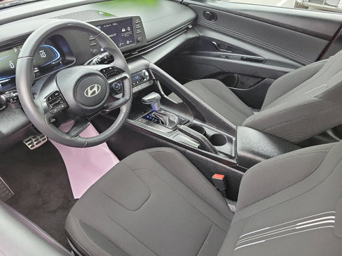 Used 2025 Hyundai Elantra Sport w/ Cargo Package image 3