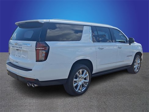 Used 2024 Chevrolet Suburban High Country w/ Premium Package 2 image 4