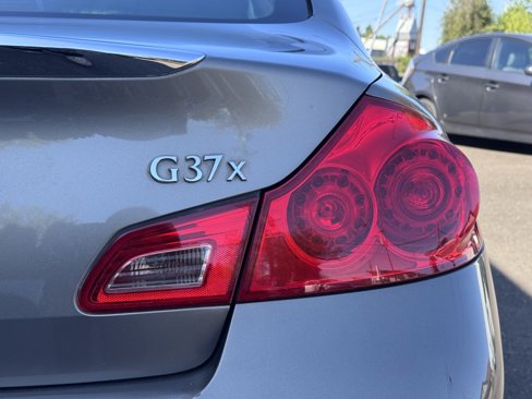 Used 2012 INFINITI G37 x image 27