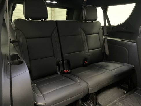 New 2025 Chevrolet Suburban Premier image 35