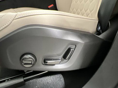 New 2026 Volvo XC90 T8 Plus image 14