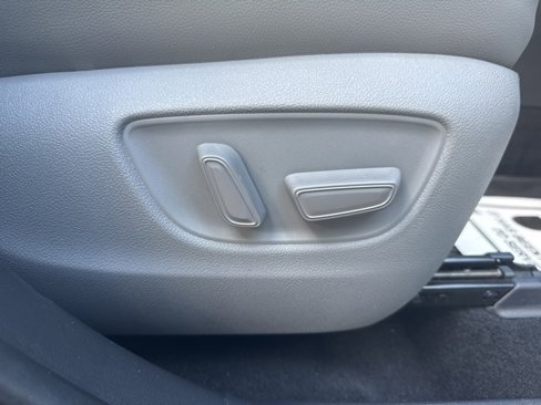 Used 2021 Toyota Highlander XLE image 51