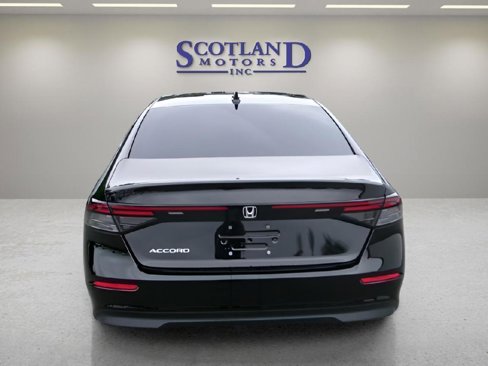 Used 2025 Honda Accord LX image 7