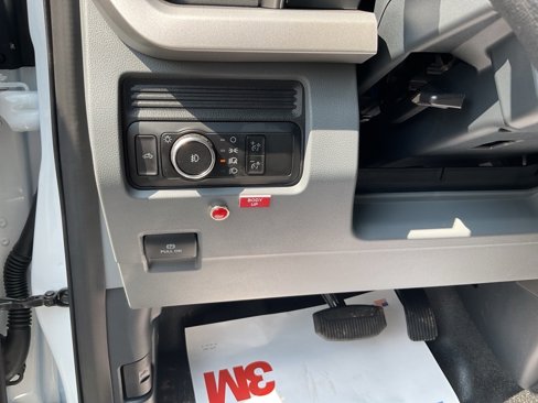 New 2025 Ford F550 4x4 Regular Cab Super Duty image 18