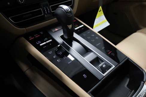 New 2026 Porsche Macan image 31