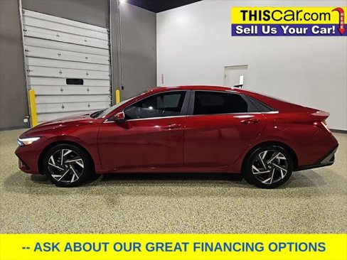 Used 2024 Hyundai Elantra Limited image 4
