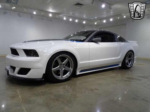 Used 2008 Ford Mustang Coupe image 2