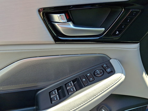 Certified 2025 Acura MDX w/ Technology Package image 14
