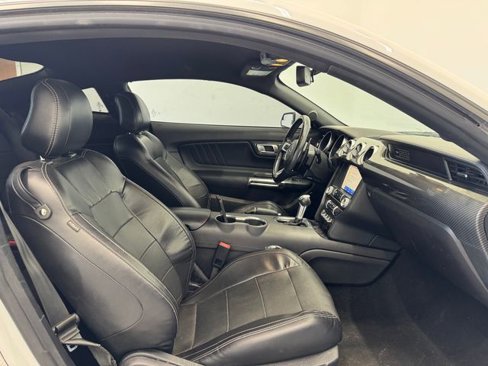 Used 2020 Ford Mustang GT Premium image 15