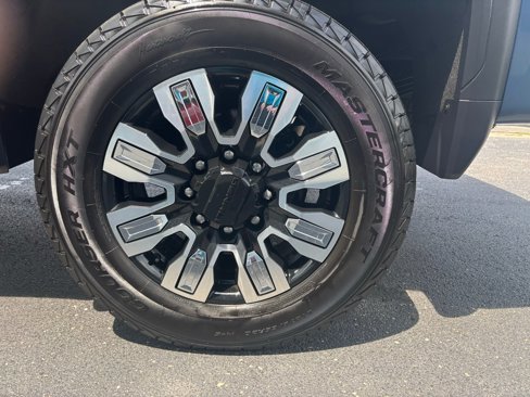 Used 2024 GMC Sierra 3500 Denali w/ Denali Reserve Package image 20