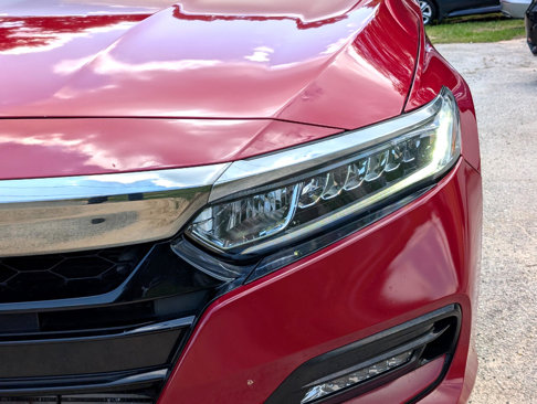 Used 2019 Honda Accord Sport image 2