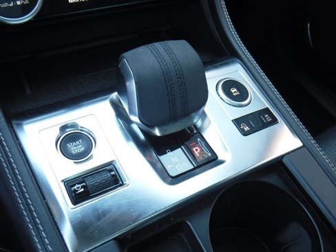 Used 2025 Jaguar F-PACE R-Dynamic S image 22