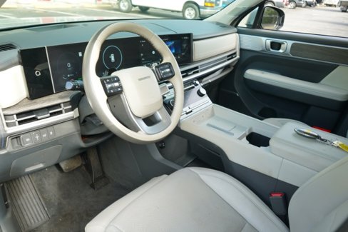 Used 2024 Hyundai Santa Fe Calligraphy image 35