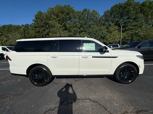 New 2025 Lincoln Navigator L Reserve w/ Jet Appearance Package image 15