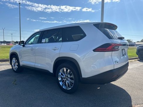 New 2026 Toyota Grand Highlander Platinum image 8