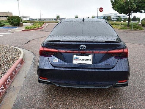 Used 2021 Toyota Avalon XSE image 5