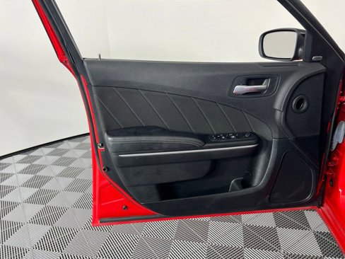 Used 2023 Dodge Charger SXT image 9