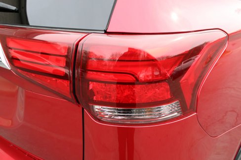Used 2020 Mitsubishi Outlander SEL image 28