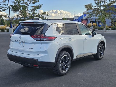 Used 2024 Nissan Rogue SV image 7