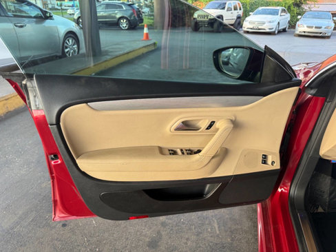 Used 2013 Volkswagen CC Sport image 9