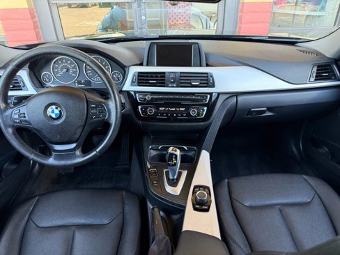 Used 2017 BMW 320i Sedan image 28
