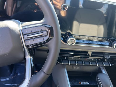 New 2026 Chevrolet Colorado ZR2 w/ Technology Package image 15