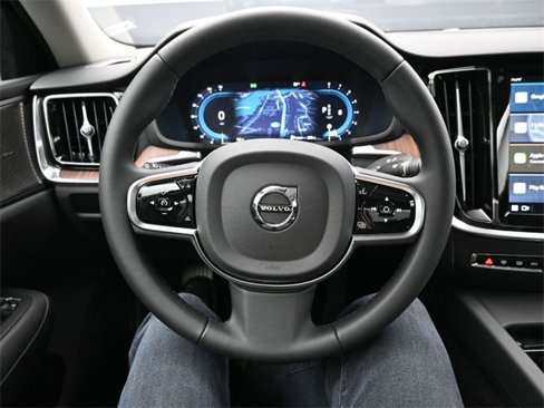 Used 2025 Volvo S60 B5 Plus w/ Protection Package Premier image 23