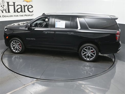 Certified 2024 Chevrolet Suburban High Country w/ Advanced Technology Package image 44