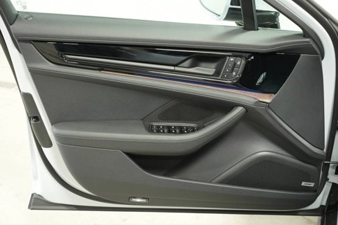 New 2025 Porsche Panamera 4 image 23