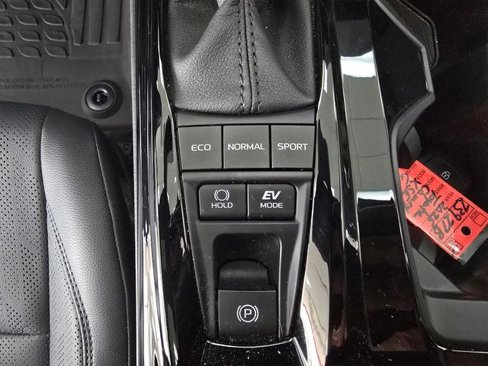 Used 2025 Toyota Camry XSE image 32