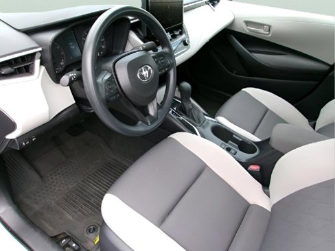 Used 2025 Toyota Corolla LE image 12