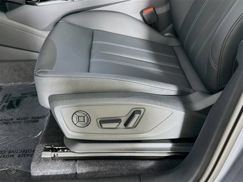 New 2025 Audi Q6 e-tron Premium Plus image 19