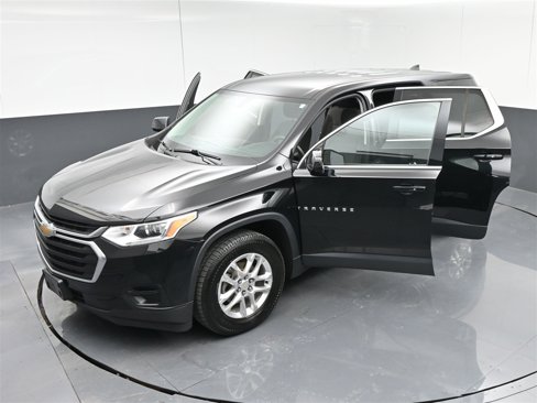 Used 2020 Chevrolet Traverse LS image 40