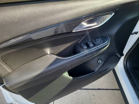 Used 2023 Buick Envision Preferred image 15