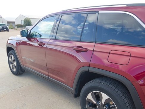 Used 2023 Jeep Grand Cherokee 4WD 4xe image 8
