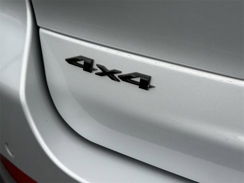 Used 2024 Jeep Grand Cherokee L Laredo image 13