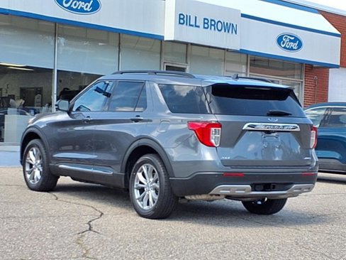 Certified 2023 Ford Explorer XLT w/ Equipment Group 202A image 2