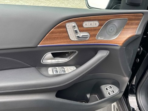 New 2025 Mercedes-Benz GLE 450e 4MATIC image 17