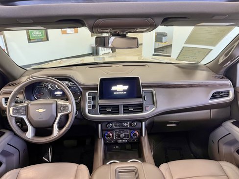 Used 2021 Chevrolet Tahoe LT w/ LT Signature Package image 10