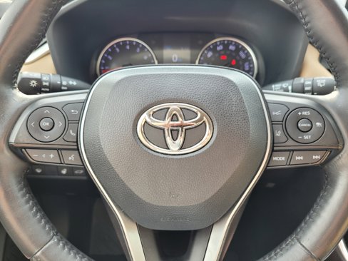 Certified 2021 Toyota RAV4 XLE Premium image 35