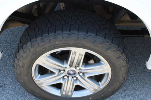 Used 2018 Ford F150 Lariat w/ Equipment Group 502A Luxury image 17
