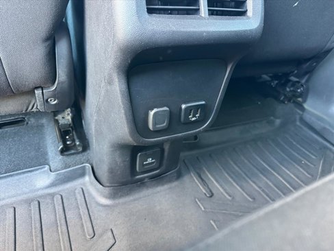Used 2018 Chevrolet Equinox LT w/ Sun & Infotainment Package image 10
